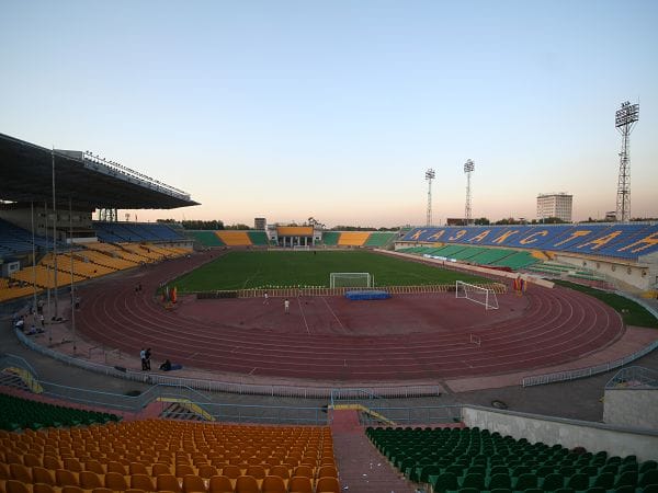 Ortalyq stadıon