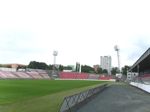 Městský fotbalový stadion Srbská